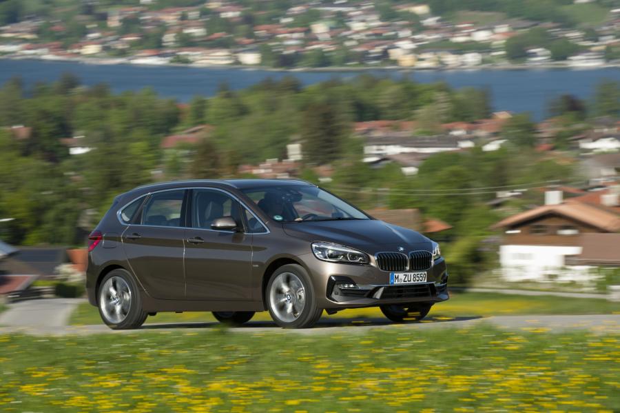  BMW 220d Active Tourer Luxury Line (F45) 2018 года  (WW) (фото 8 из 16)